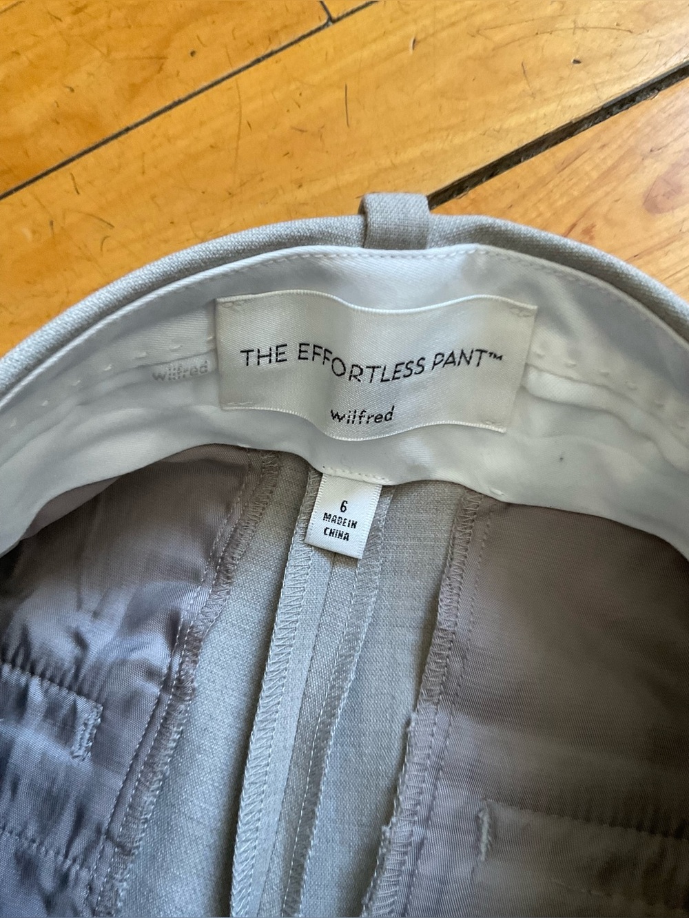 Aritzia
$148
The Effortless Pant™ - Crepette™ - Picture 11 of 13
